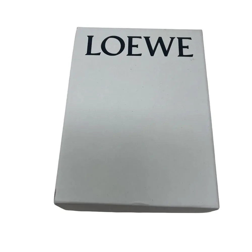 Loewe 7x6 white rectangular empty box